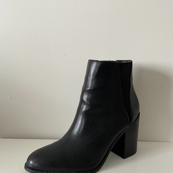 Aldo Black Block Heel Booties - Picture 2 of 6